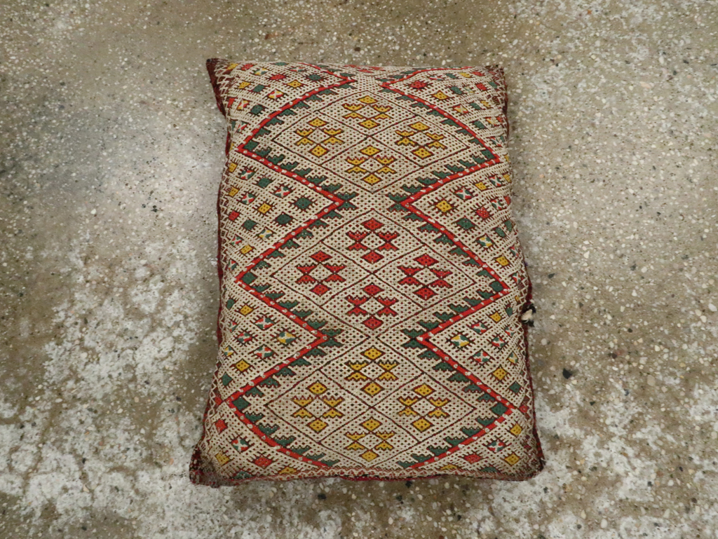 Vintage Persian Kilim Pillow, No.29143 - Gsblank