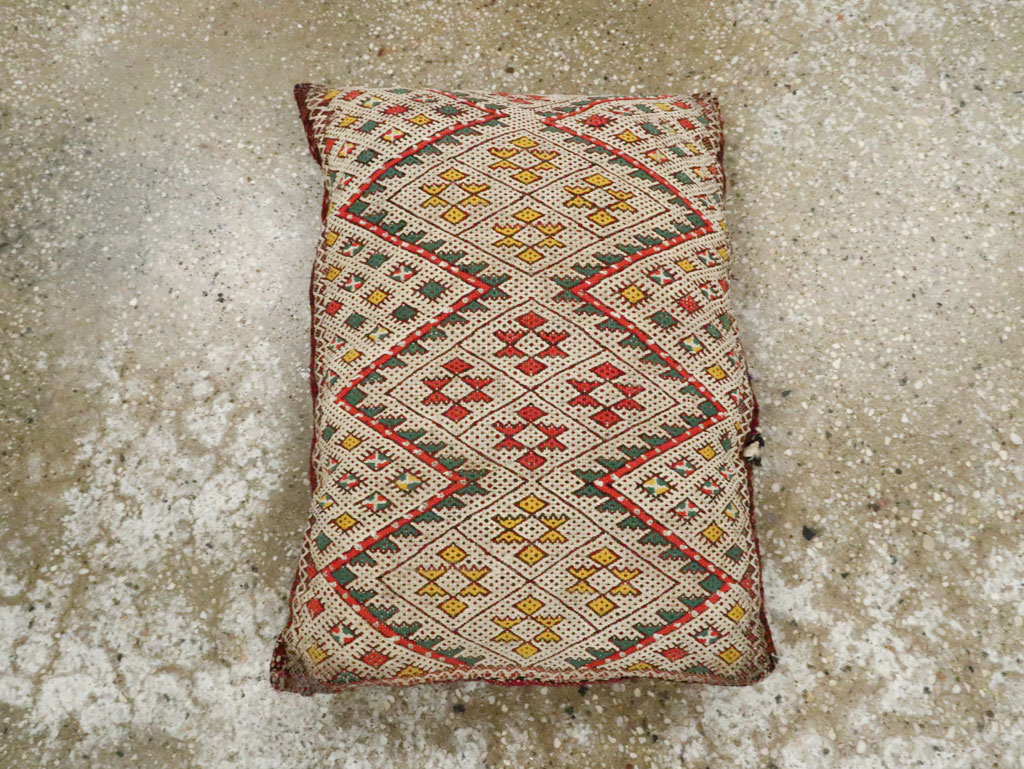 Vintage Persian Kilim Pillow, No.29143 - Gsblank