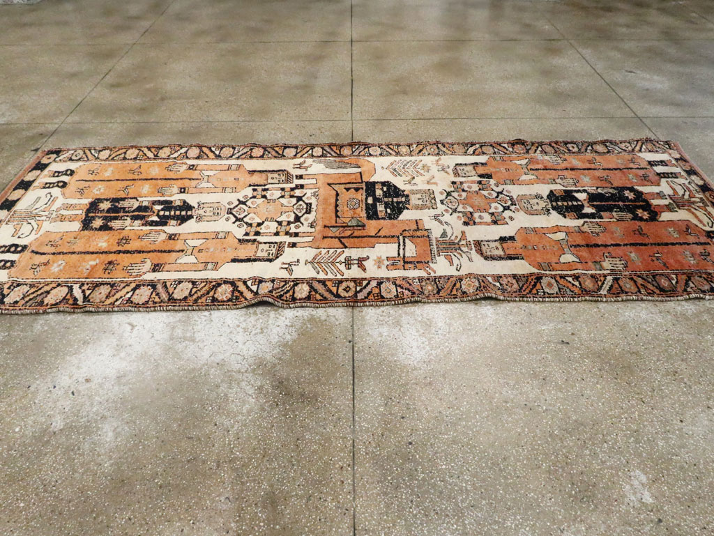 Vintage Persian Bakhtiari Pictorial Rug, No.29171 - Gsblank