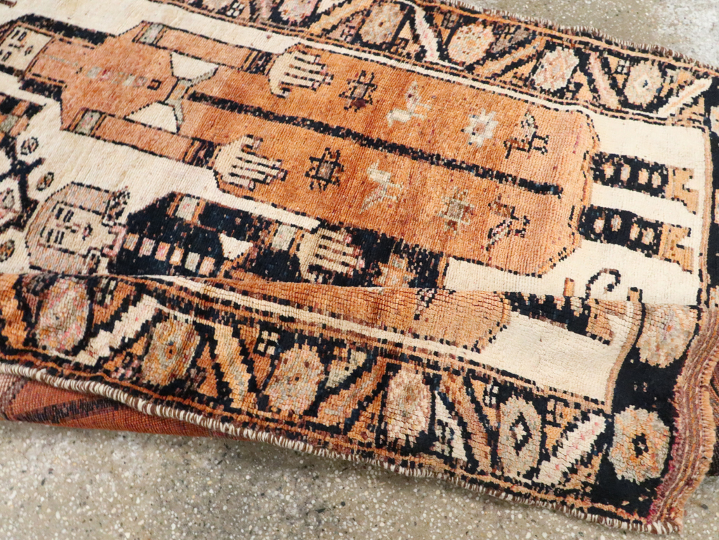 Vintage Persian Bakhtiari Pictorial Rug, No.29171 - Gsblank