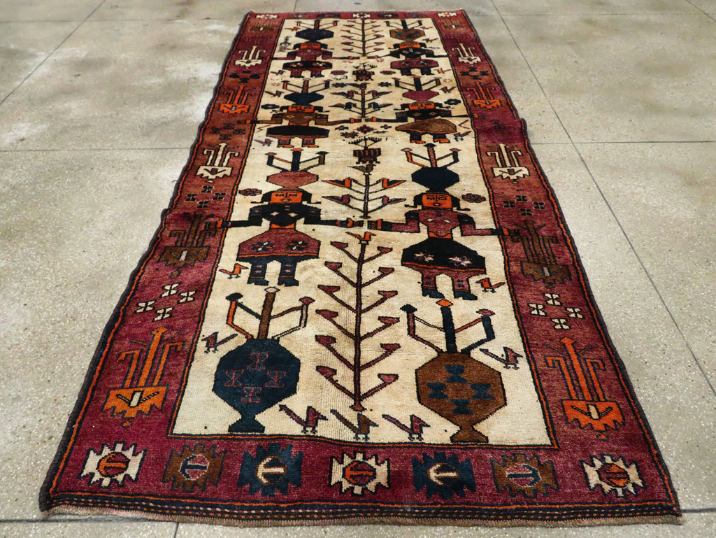 Vintage Bakhtiari Pictorial Rug, No.29174 - Gsblank