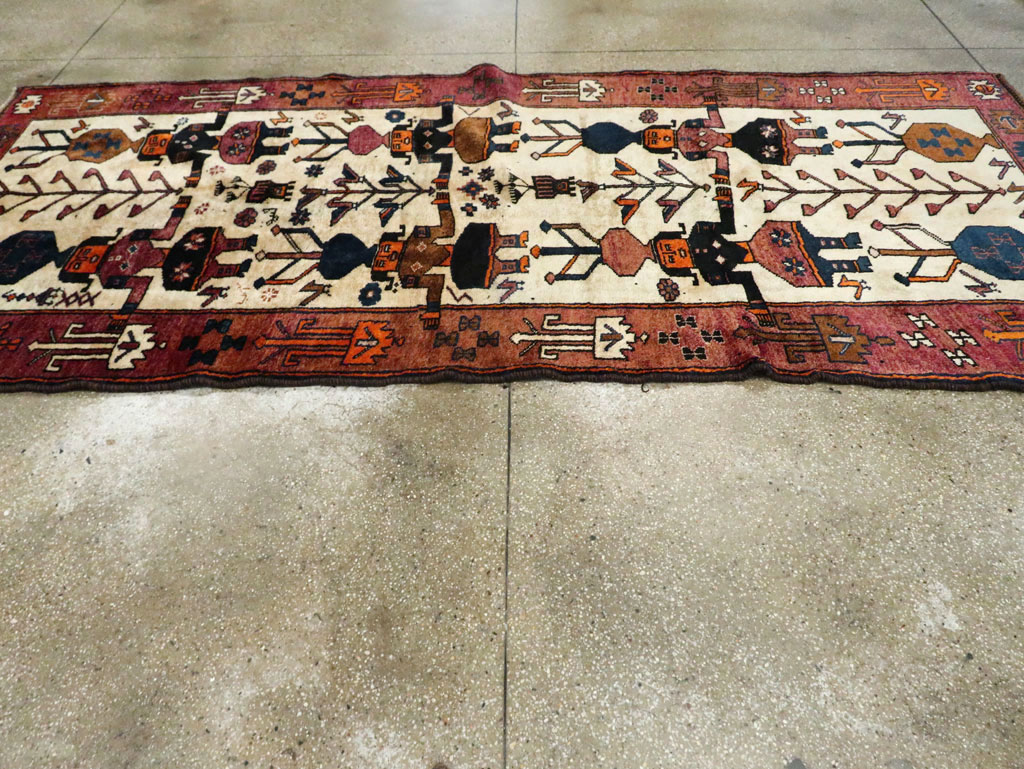 Vintage Bakhtiari Pictorial Rug, No.29174 - Gsblank