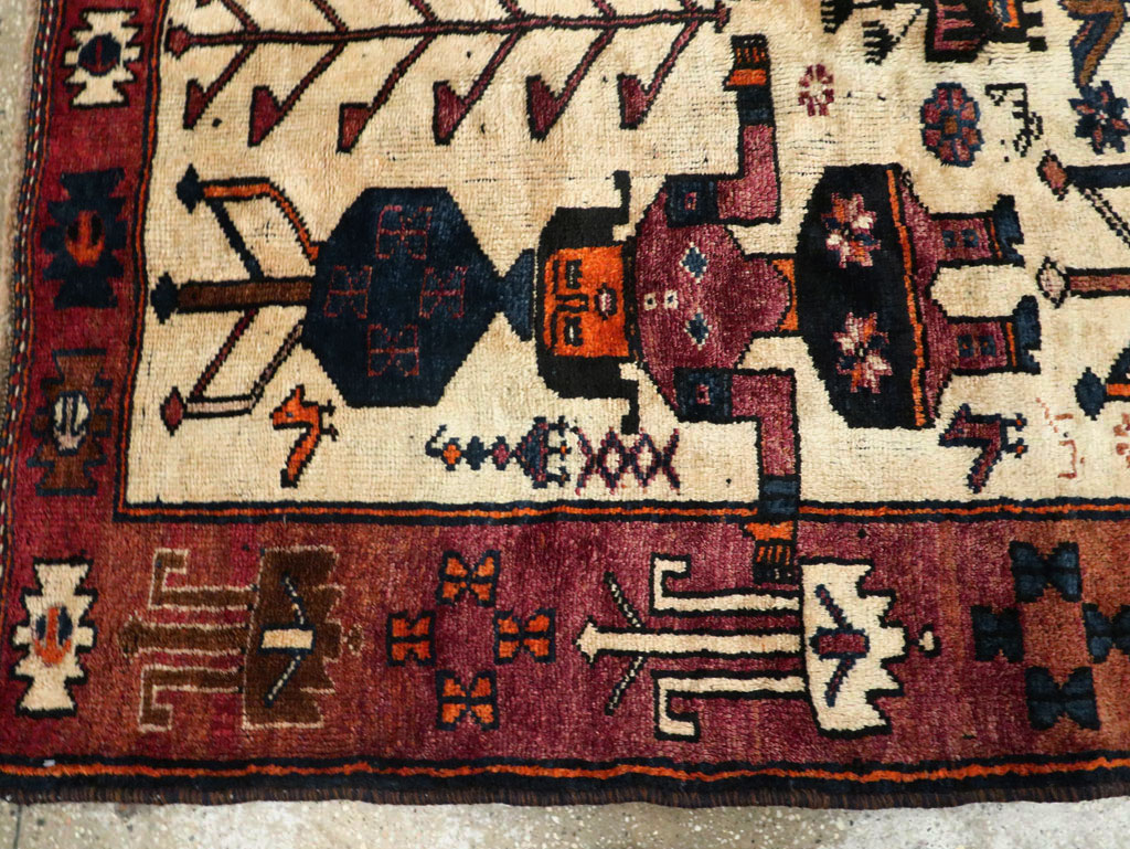 Vintage Bakhtiari Pictorial Rug, No.29174 - Gsblank