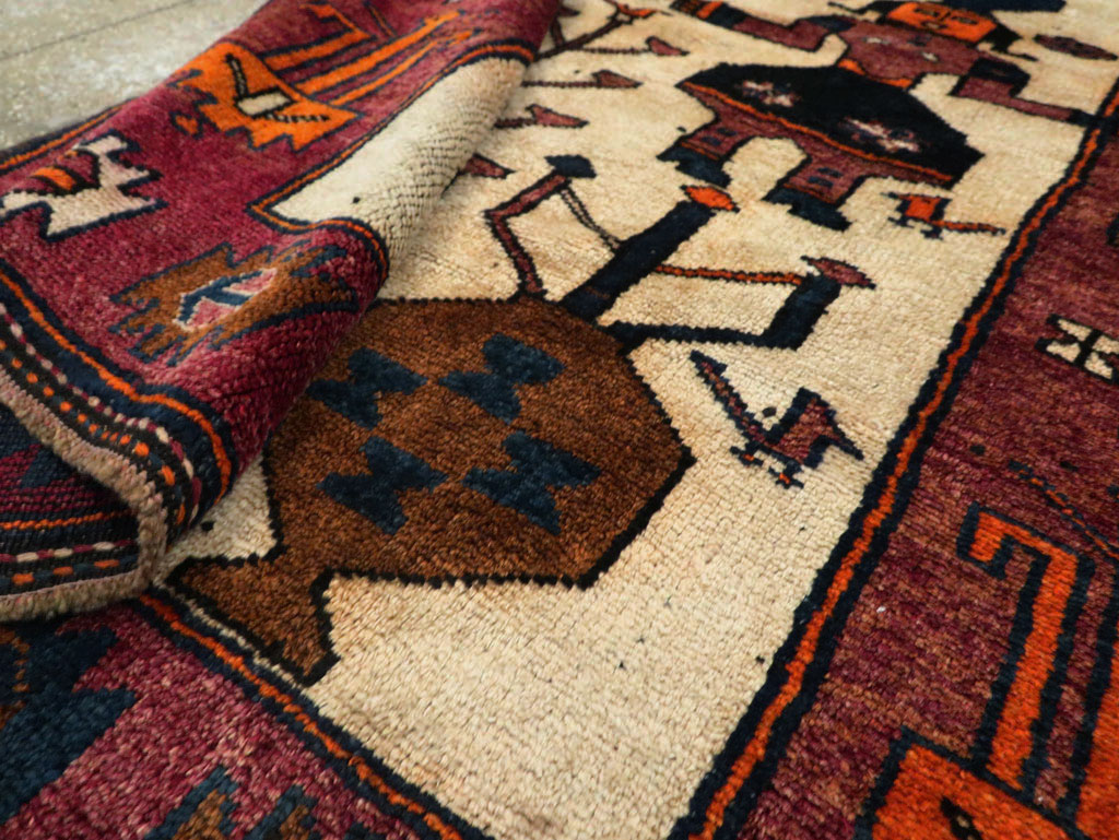 Vintage Bakhtiari Pictorial Rug, No.29174 - Gsblank