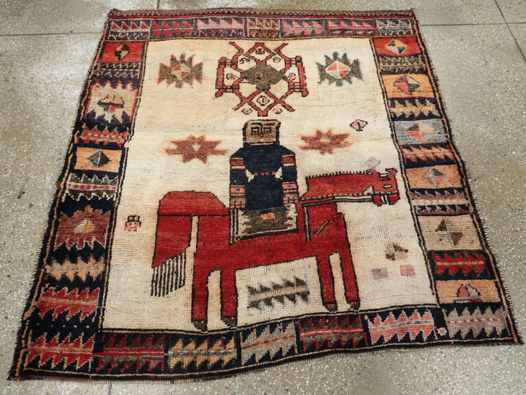 Vintage Persian Pictorial Bakhtiari Rug, No.29175 - Gsblank