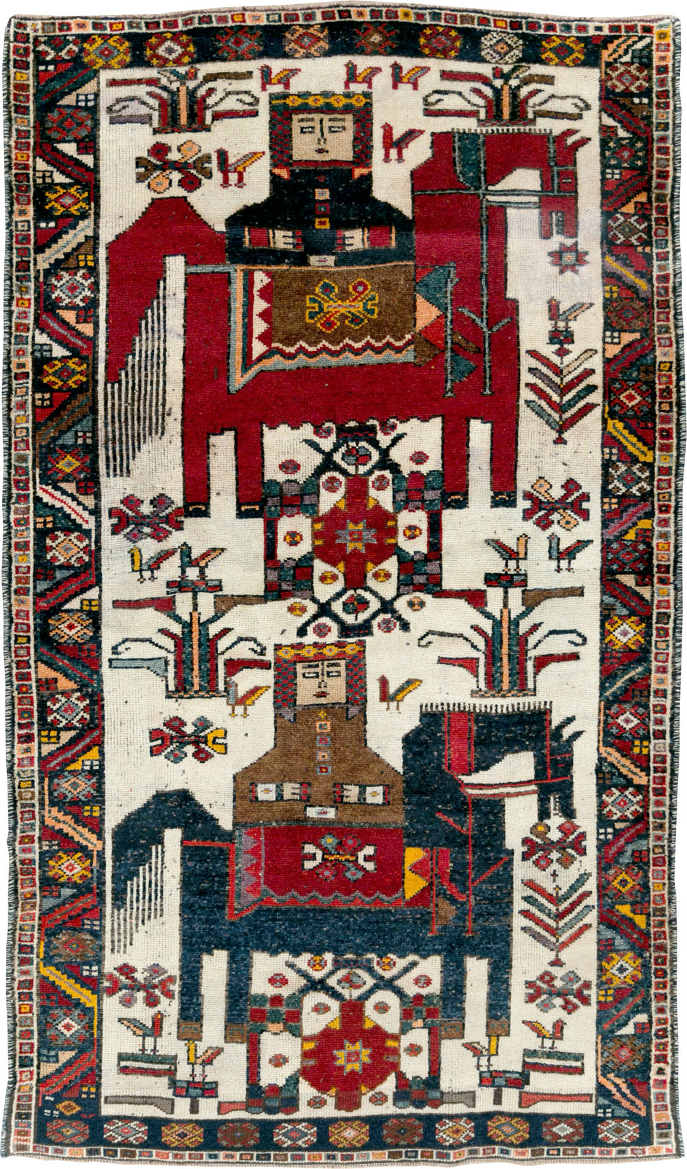 Vintage Persian Bakhtiari Pictorial Accent Rug, No.29176 - Gsblank