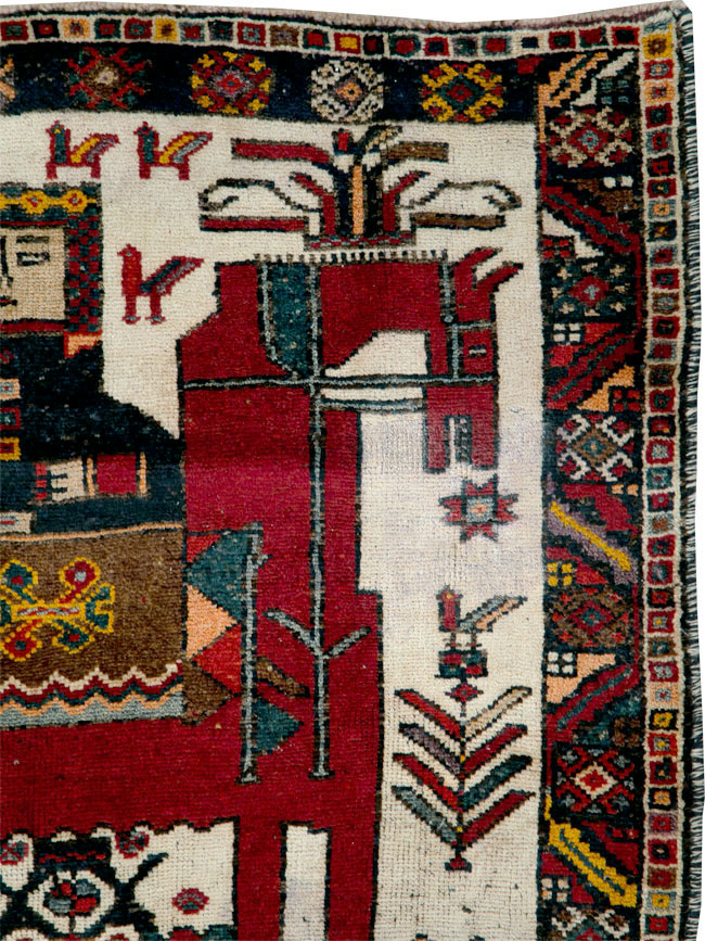 Vintage Persian Bakhtiari Pictorial Accent Rug, No.29176 - Gsblank