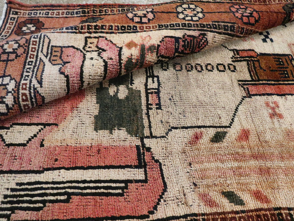 Vintage Persian Pictorial Bakhtiari Rug, No.29180 - Gsblank