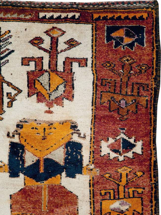 Vintage Persian Bakhtiari Pictorial Accent Rug, No.29181 - Gsblank