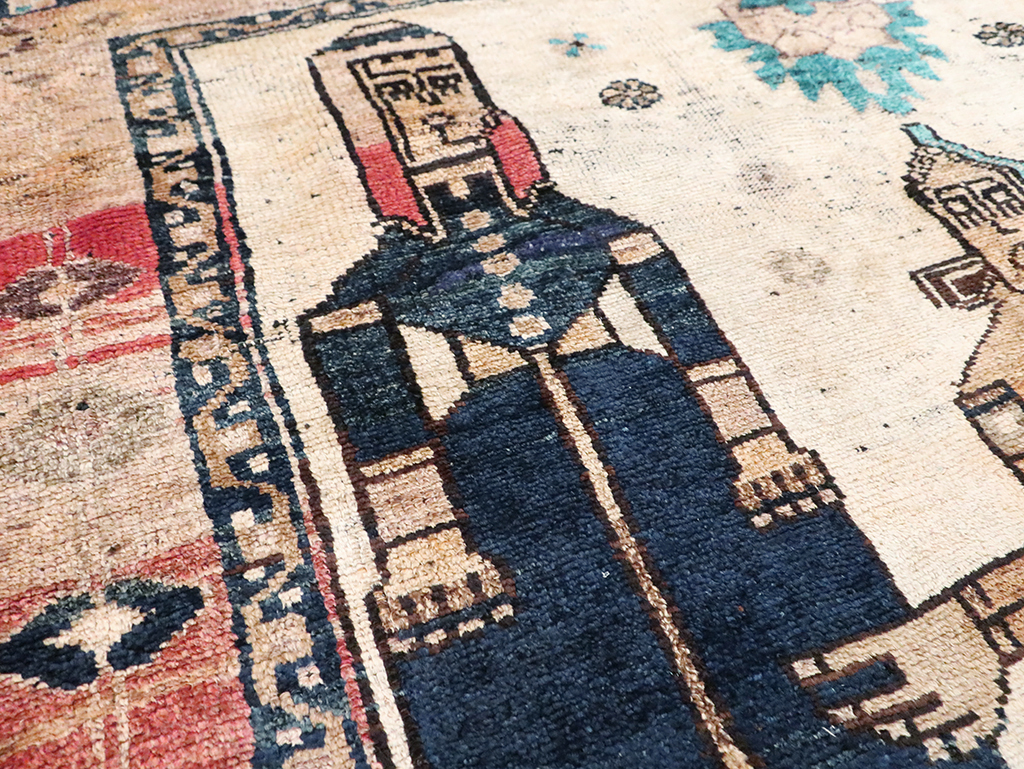 Tribal Persian Pictorial Bakhtiari Square Accent Rug, No.29182 - Gsblank