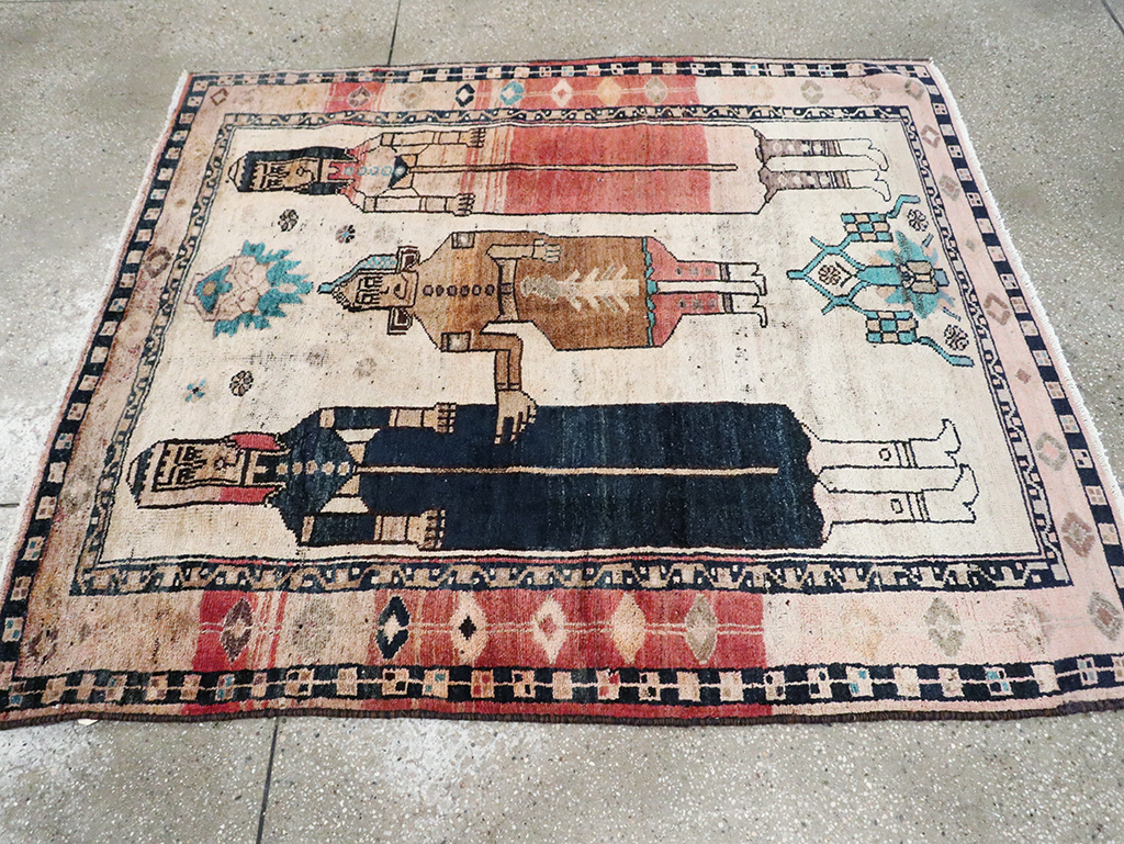 Tribal Persian Pictorial Bakhtiari Square Accent Rug, No.29182 - Gsblank