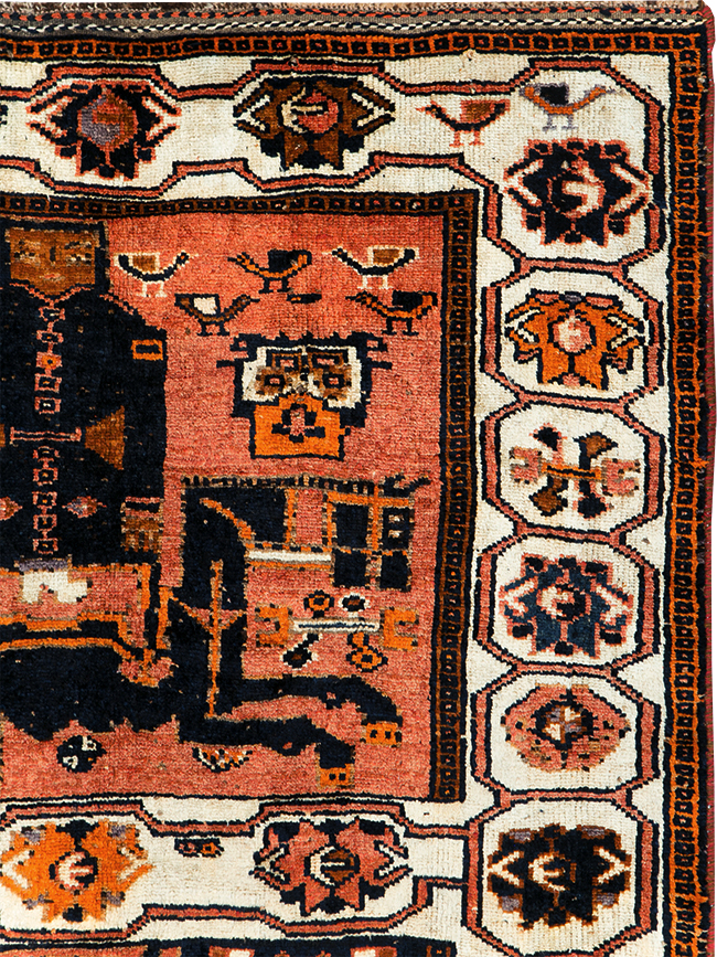 Tribal Persian Pictorial Bakhtiari Accent Rug, No.29183 - Gsblank
