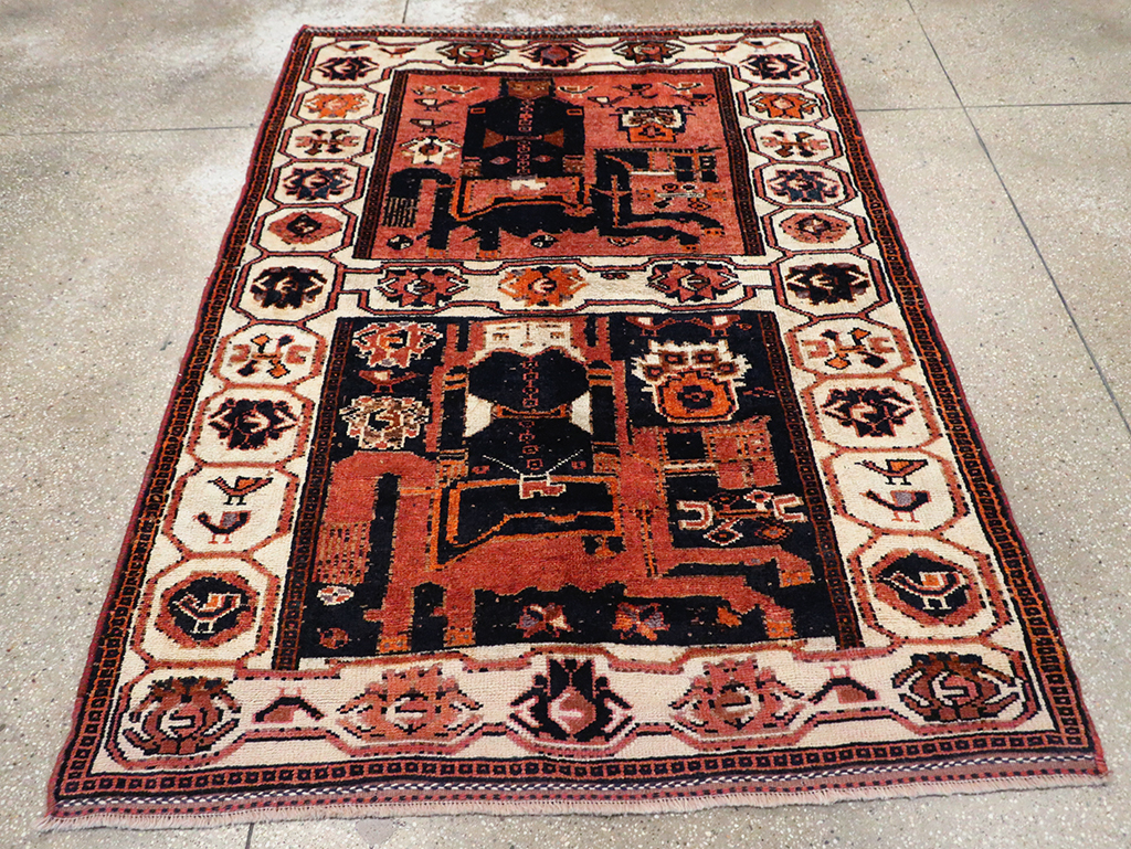 Tribal Persian Pictorial Bakhtiari Accent Rug, No.29183 - Gsblank