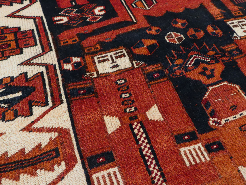 Vintage Persian Pictorial Bakhtiari Rug, No.29187 - Gsblank