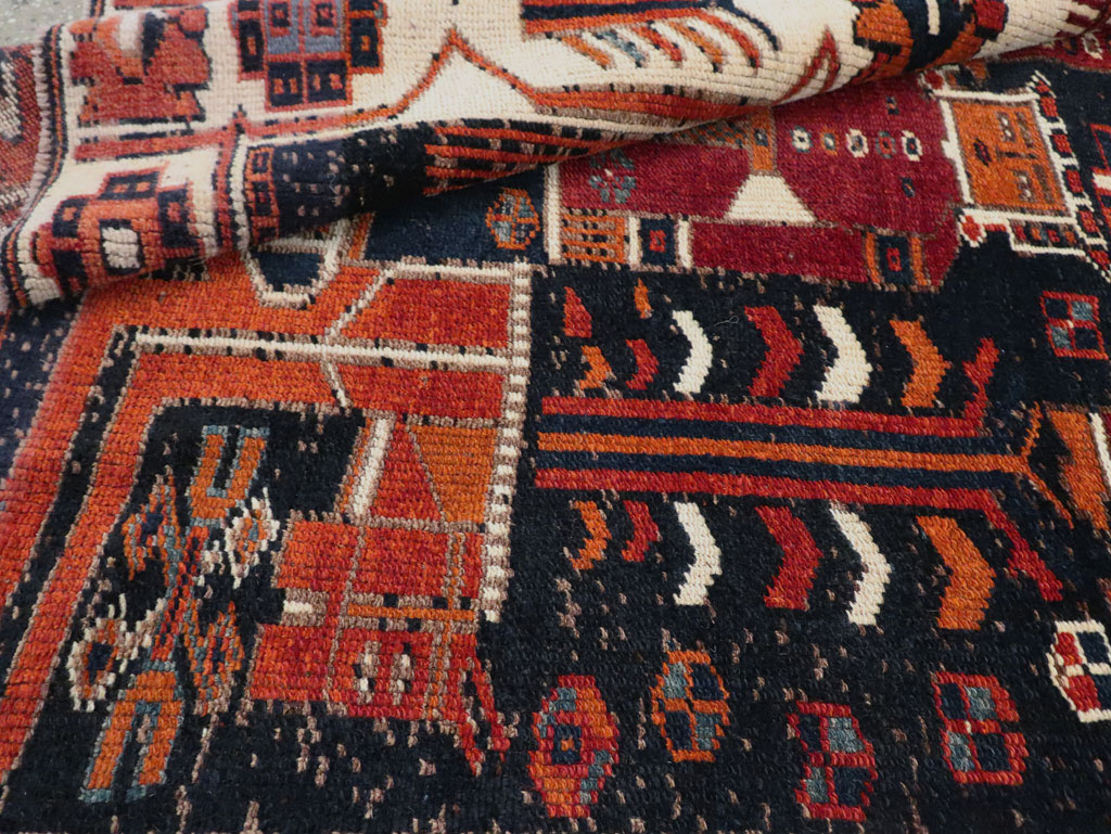 Vintage Persian Pictorial Bakhtiari Rug, No.29187 - Gsblank