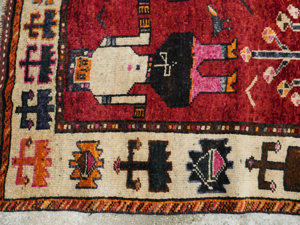 Vintage Persian Pictorial Bakhtiari Rug, No.29188 - Gsblank