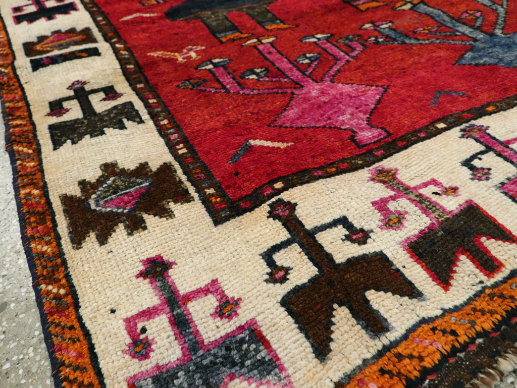 Vintage Persian Pictorial Bakhtiari Rug, No.29188 - Gsblank