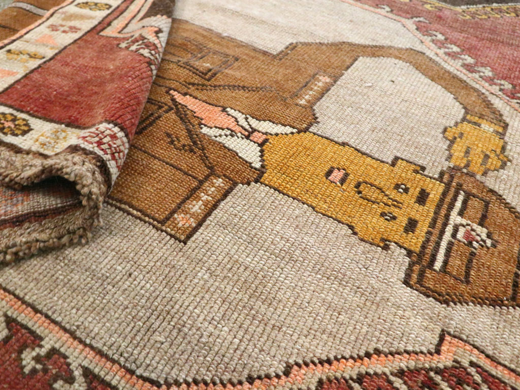 Vintage Turkish Anatolian Pictorial Gallery Rug, No.29222 - Gsblank