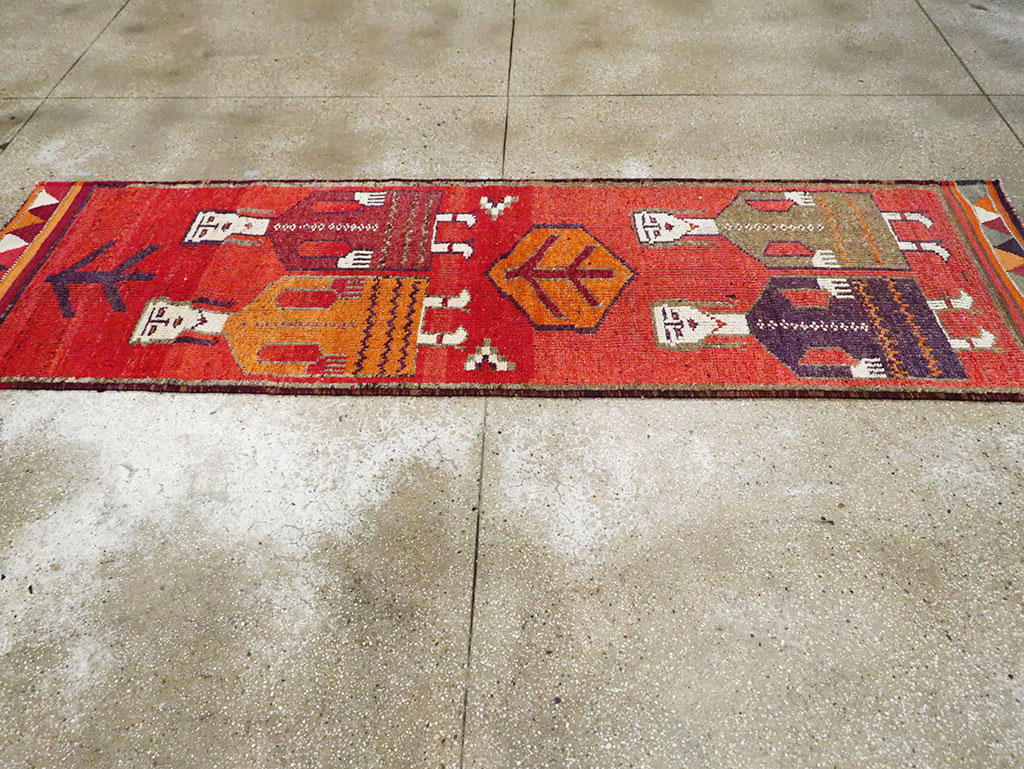 Vintage Turkish Anatolian Pictorial Runner, No.29231 - Gsblank