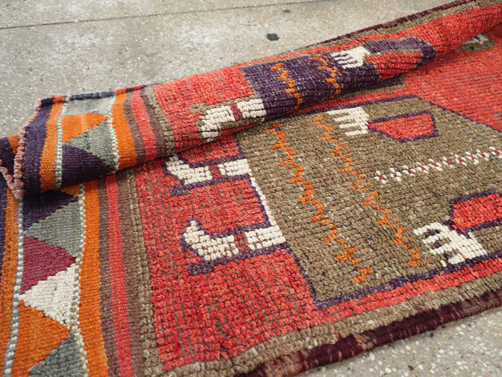 Vintage Turkish Anatolian Pictorial Runner, No.29231 - Gsblank