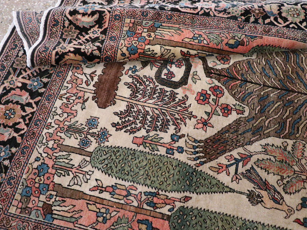 Antique Sarouk Farahan Pictorial Rug, No.29250 - Gsblank