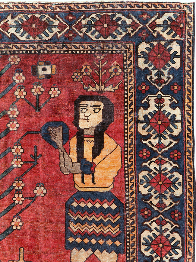 Vintage Persian Pictorial Bakhtiari Accent Rug, No.29295 - Gsblank