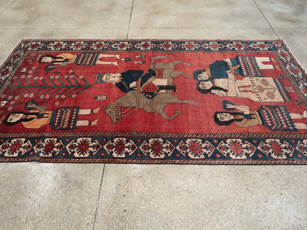 Vintage Persian Pictorial Bakhtiari Accent Rug, No.29295 - Gsblank