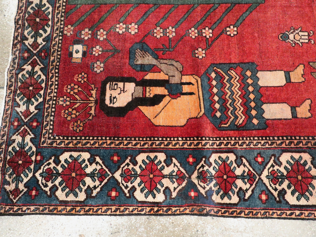 Vintage Persian Pictorial Bakhtiari Accent Rug, No.29295 - Gsblank