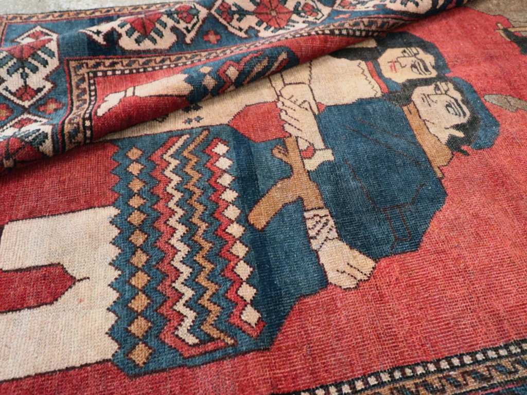 Vintage Persian Pictorial Bakhtiari Accent Rug, No.29295 - Gsblank