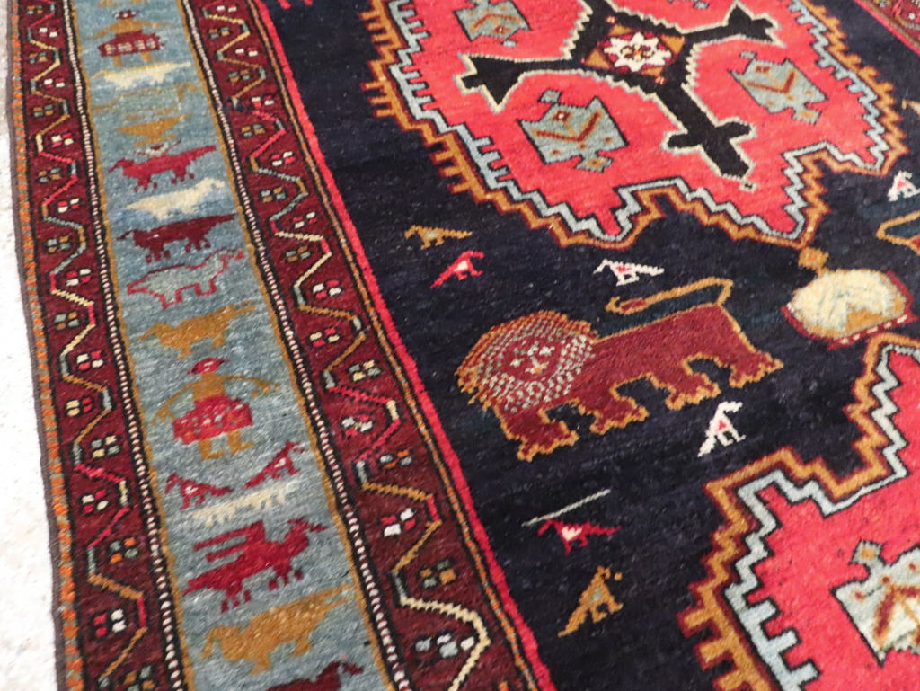 Vintage Persian Pictorial Malayer Accent Rug, No.29296 - Gsblank