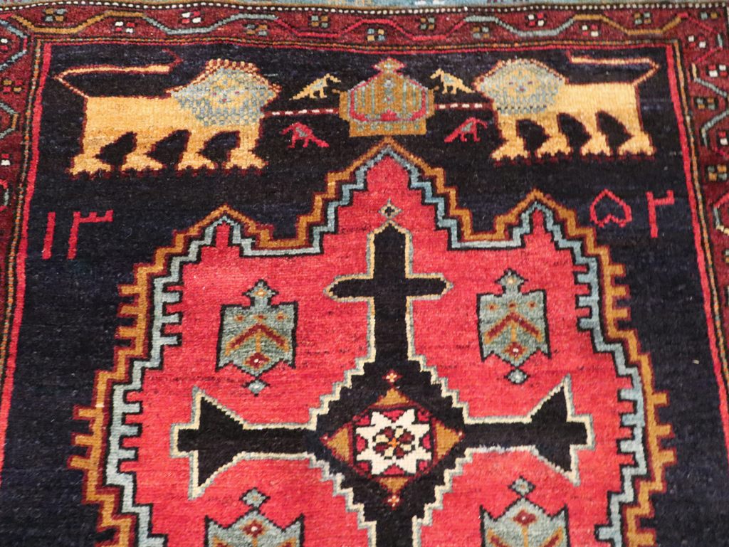 Vintage Persian Pictorial Malayer Accent Rug, No.29296 - Gsblank