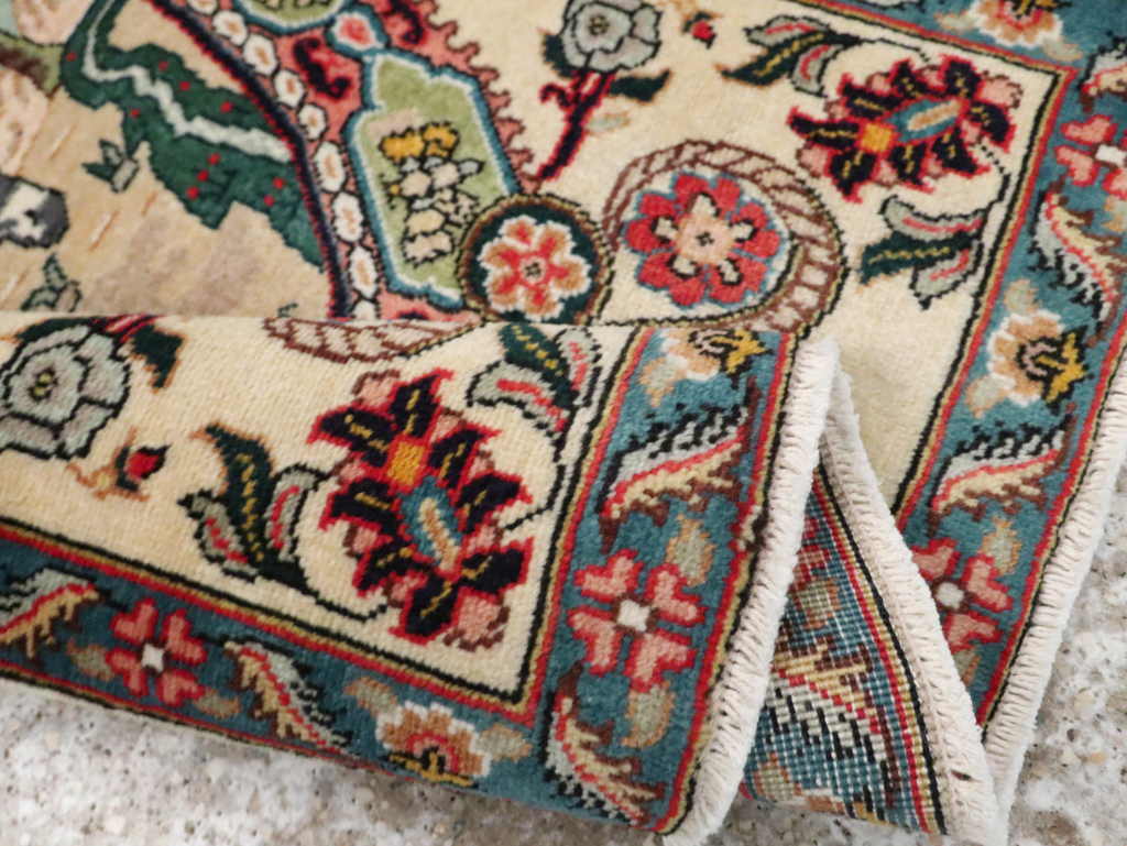 Vintage Persian Tabriz Pictorial Rug, No.29303 - Gsblank