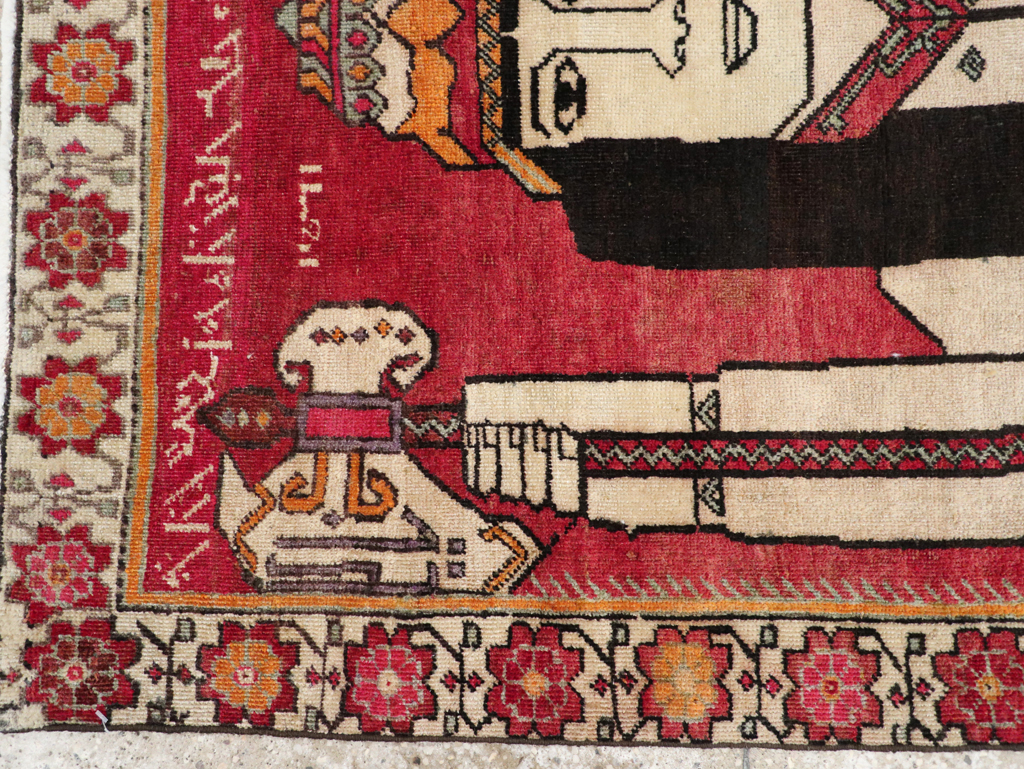 Vintage Persian Shiraz Pictorial Throw Rug, No.29304 - Gsblank