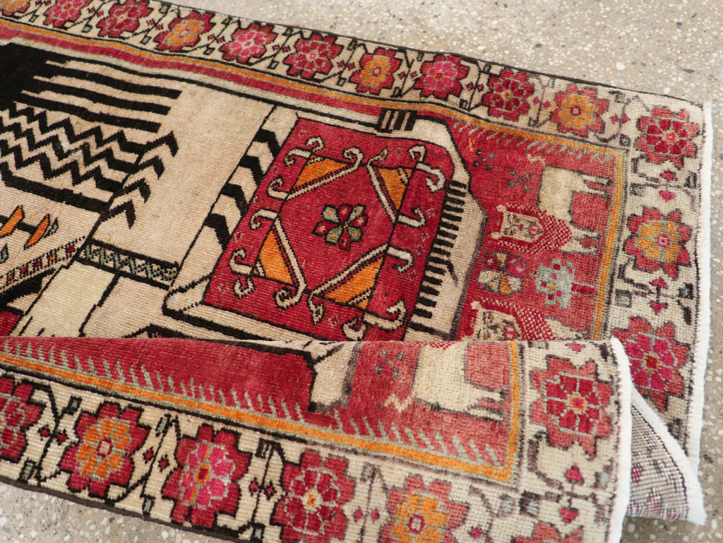 Vintage Persian Shiraz Pictorial Throw Rug, No.29304 - Gsblank