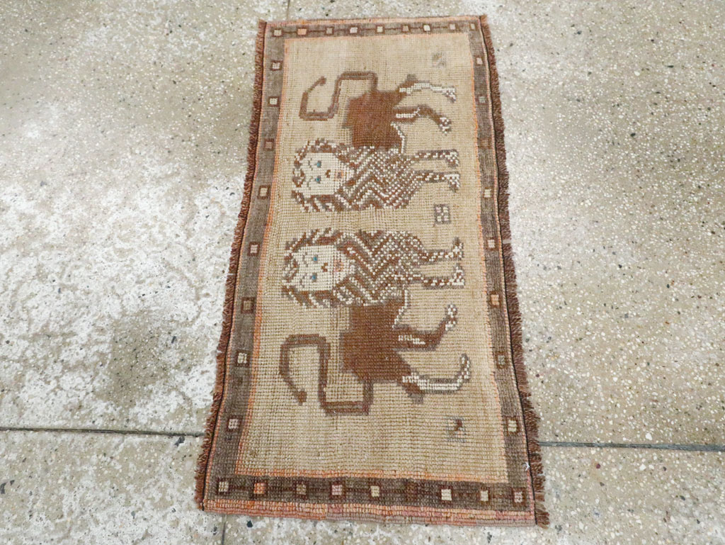 Vintage Turkish Anatolian Pictorial Throw Rug (Pair: 1 of 2), No.29314 - Gsblank