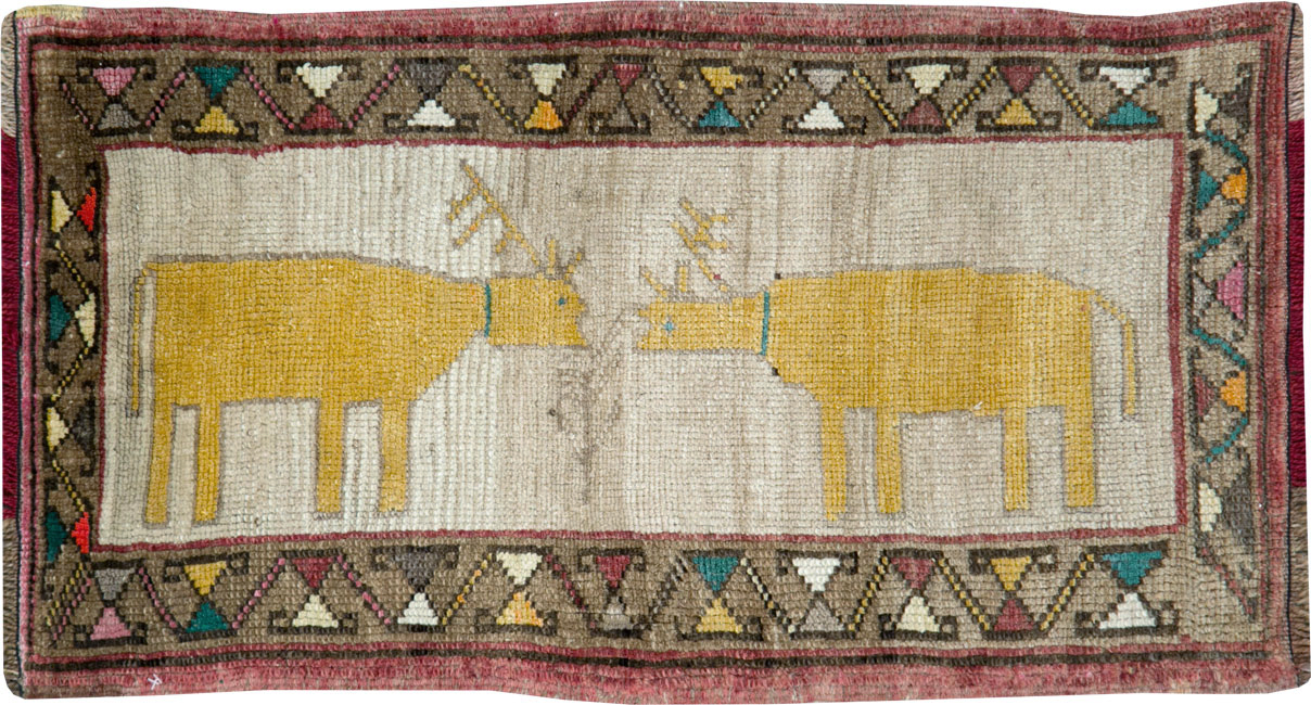 Vintage Anatolian Pictorial Rug, No.29316 - Gsblank