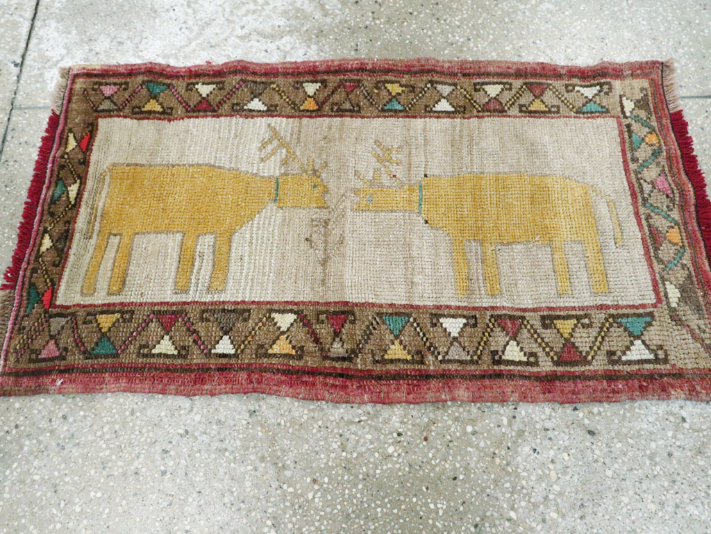 Vintage Anatolian Pictorial Rug, No.29316 - Gsblank