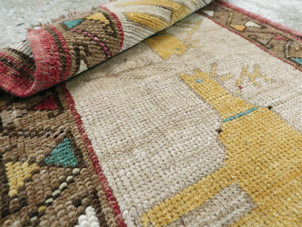 Vintage Anatolian Pictorial Rug, No.29316 - Gsblank