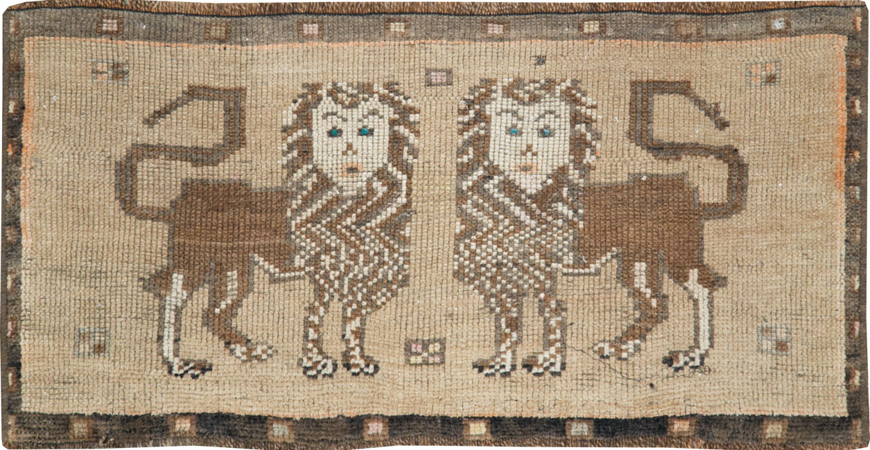 Vintage Turkish Anatolian Pictorial Throw Rug (Pair: 2 of 2), No.29318 - Gsblank