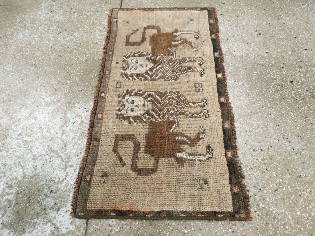 Vintage Turkish Anatolian Pictorial Throw Rug (Pair: 2 of 2), No.29318 - Gsblank