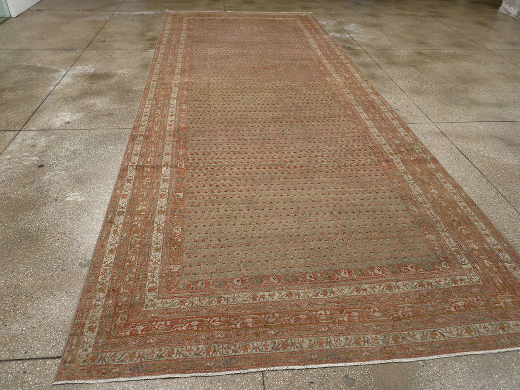 Antique Persian Malayer Long and Narrow Gallery Carpet, No.29334 - Gsblank