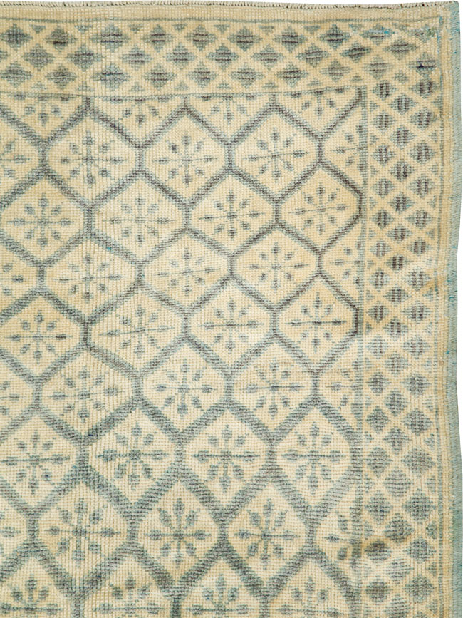 Vintage Turkish Anatolian Throw Rug, No.29345 - Gsblank