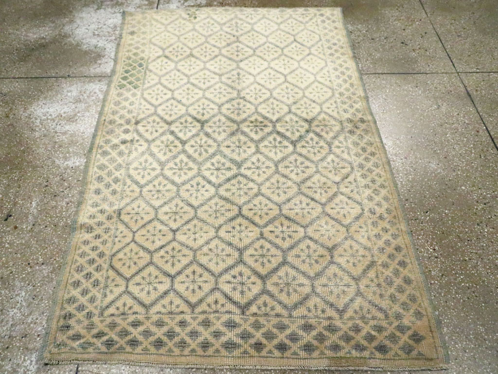 Vintage Turkish Anatolian Throw Rug, No.29345 - Gsblank