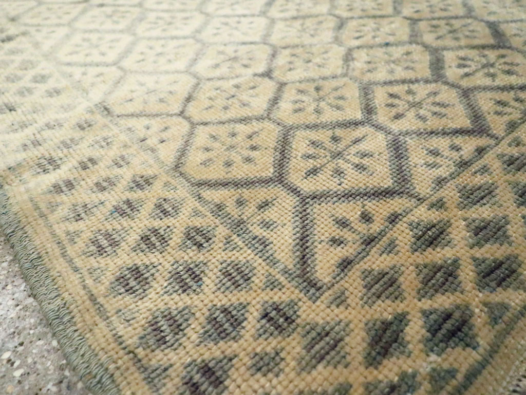 Vintage Turkish Anatolian Throw Rug, No.29345 - Gsblank