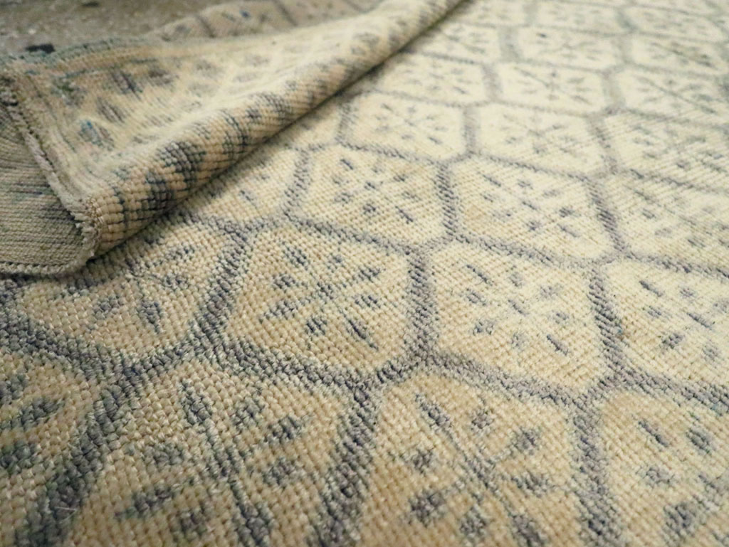 Vintage Turkish Anatolian Throw Rug, No.29345 - Gsblank