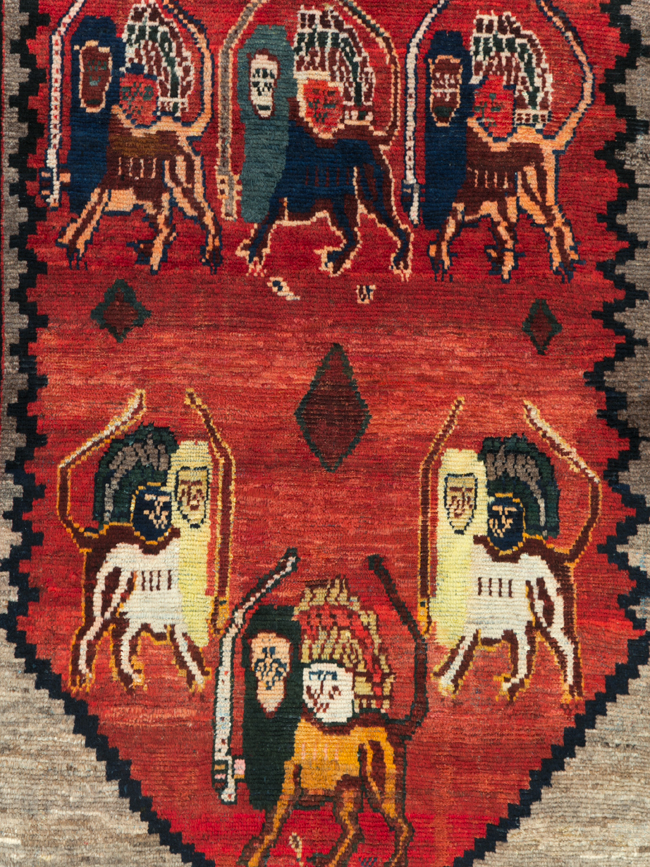 Vintage Persian Pictorial Bakhtiari Rug, No.29346 - Gsblank