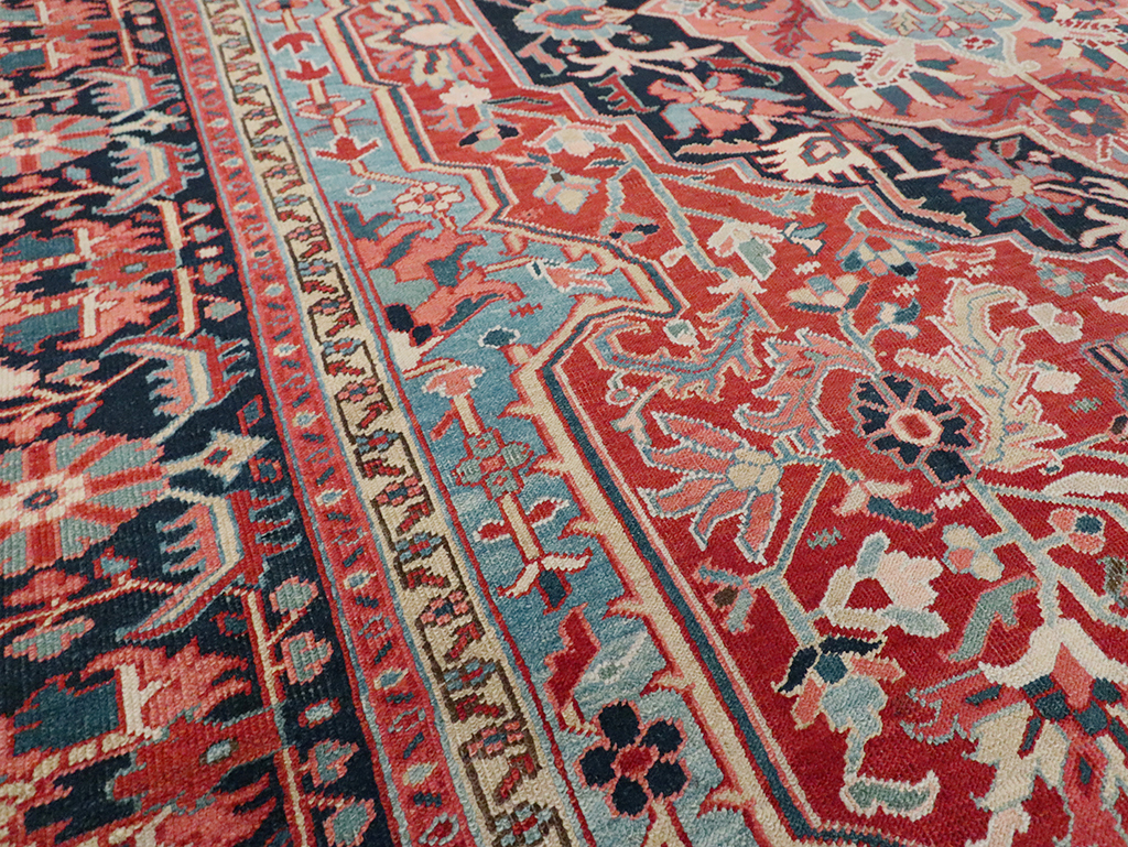 Antique Persian Heriz Carpet, No.29419 - Gsblank