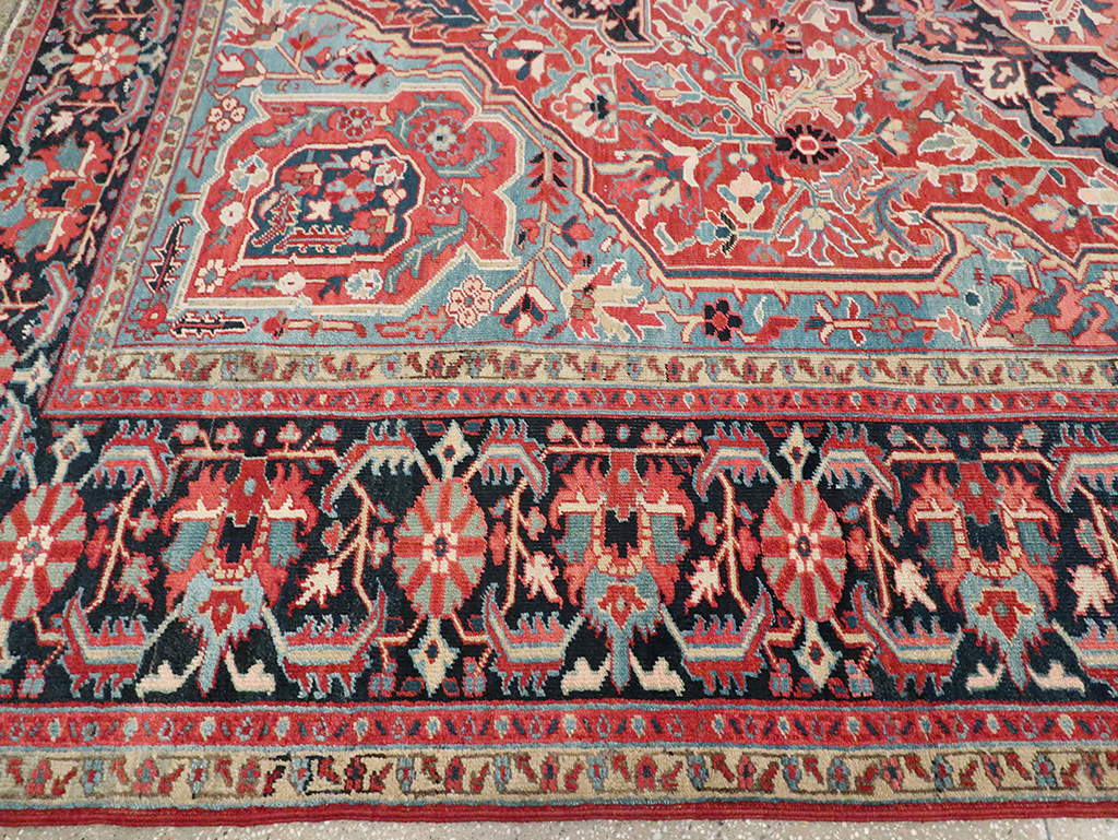 Antique Persian Heriz Carpet, No.29419 - Gsblank