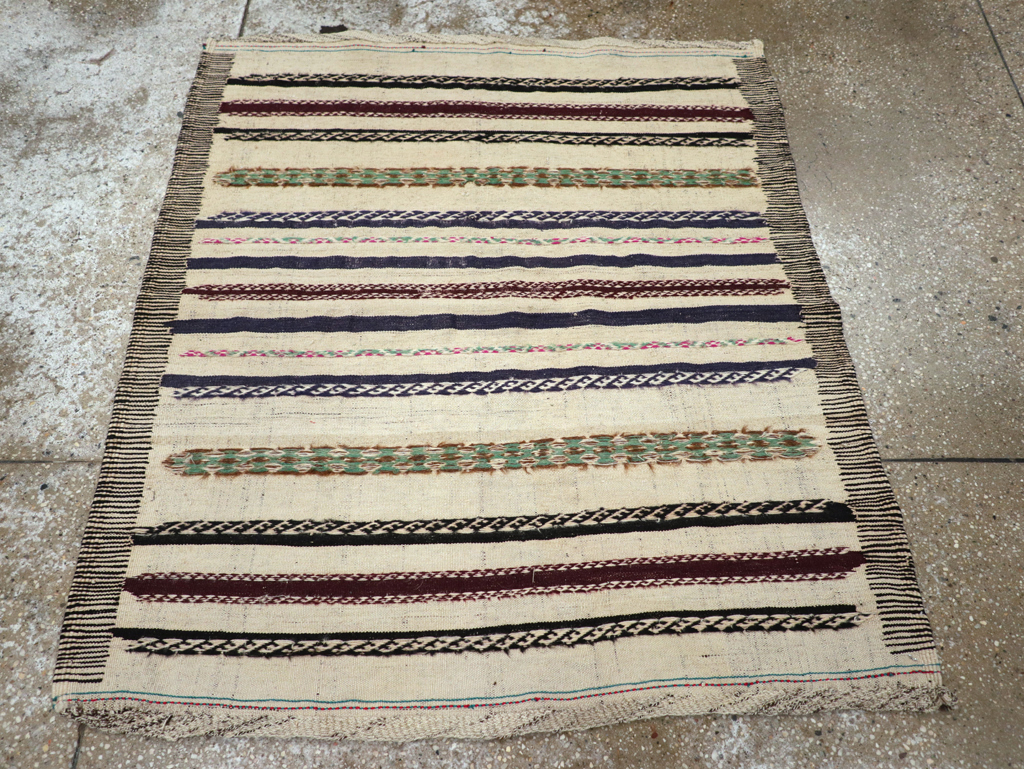 Vintage Persian Kilim, No.29455 - Gsblank