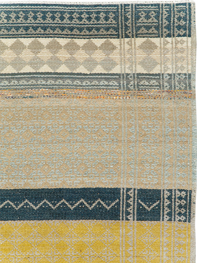 Contemporary Persian Flatweave Kilim Small Room Size Rug, No.29456 - Gsblank